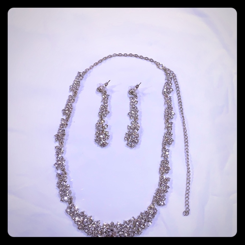 Necklace & Earring set